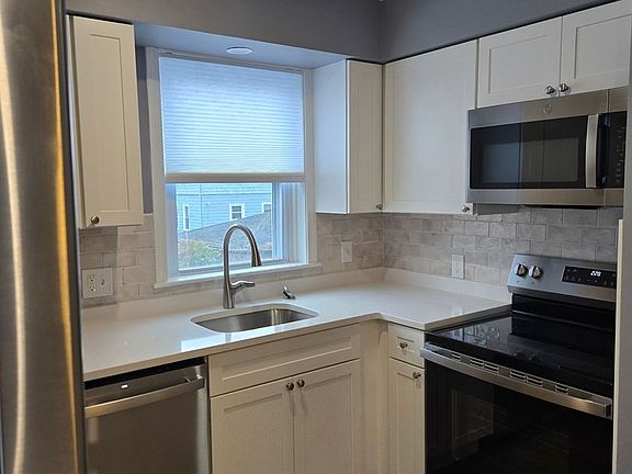2nd image of 50-52 E George St Floor 2