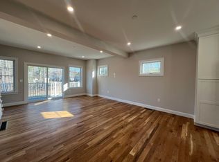 2 Juniper Ln, Portsmouth, NH 03801