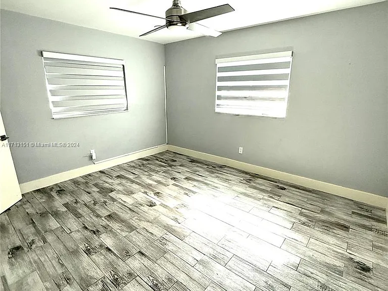 11120 SW 154th St — Photo 11