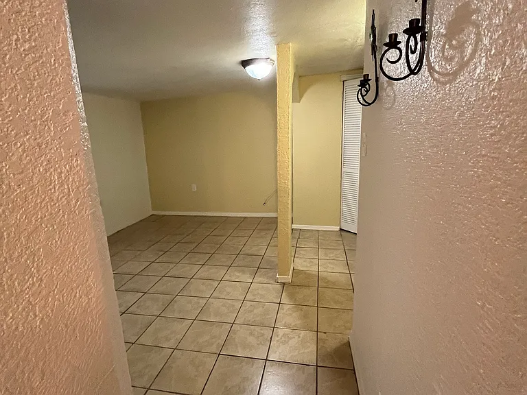 708 W Missouri Ave #B — Photo 8
