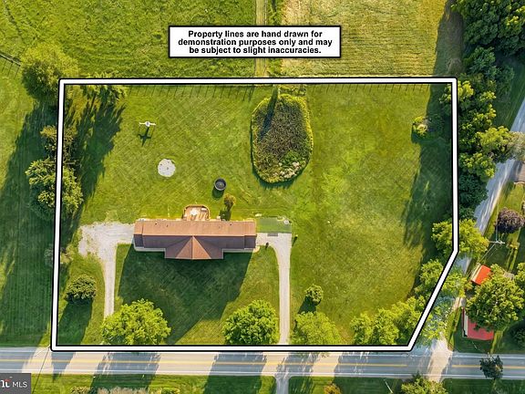 5th image of 4987-4989 E Berlin Rd