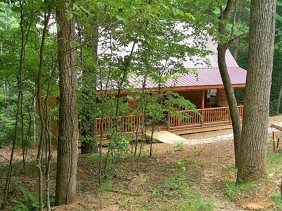 2nd image of 231 Woods Haven Ln