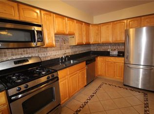 15 York Dr APT 6B, Edison, NJ 08817