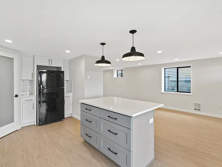 3038 37th Ave SW #2 — Photo 8