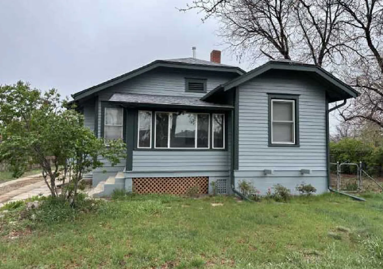 2 bed, 1.0 bath, 1024 sqft, $2,000 — Photo 1