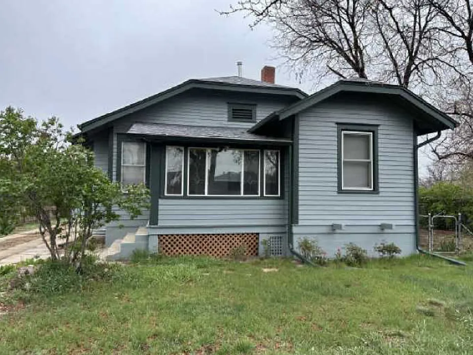 2 bed, 1.0 bath, 1024 sqft, $2,000