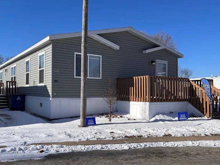 Cedar Terrace — Photo 21