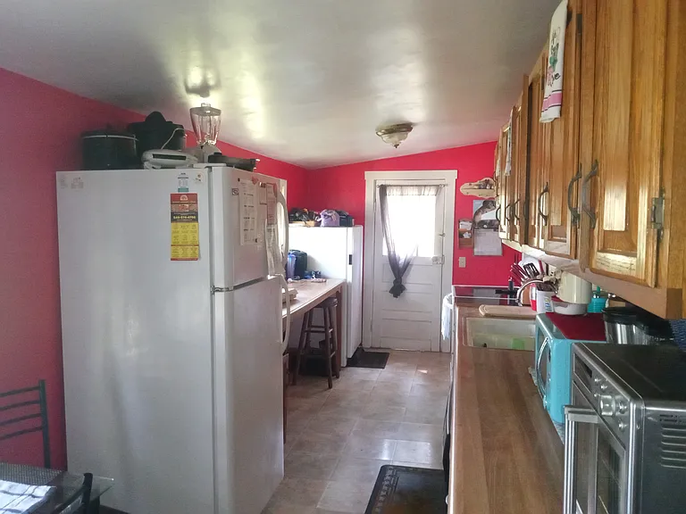 401 E Main St — Photo 17