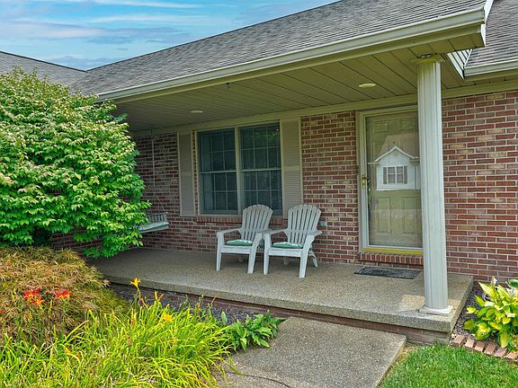 3rd image of 649 Lakebrook Dr