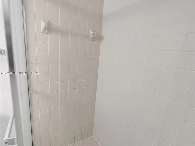 8750 N Sherman Cir #305 — Photo 9