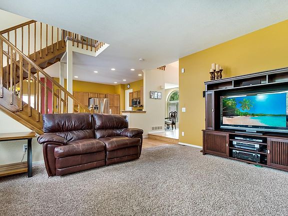 4th image of 16335 E Hialeah Dr