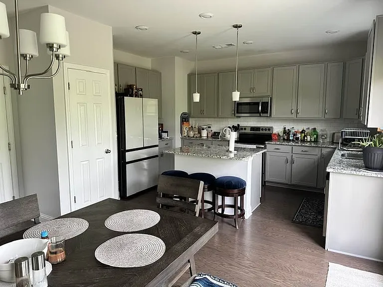 2060 Creekland View Blvd — Photo 2