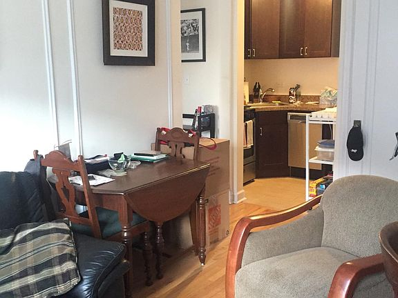 5th image of 2351 W Wilson Ave APT 202