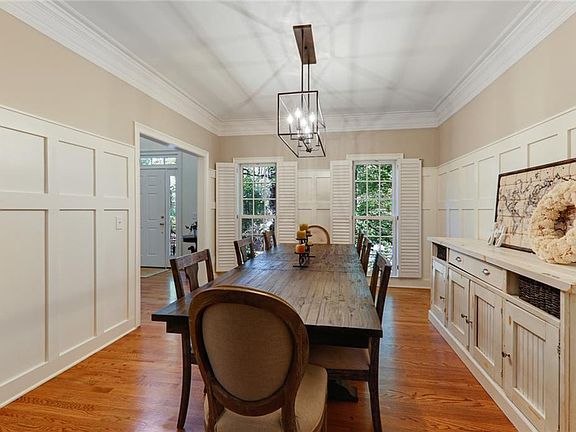 4th image of 5594 Wilmer Dr