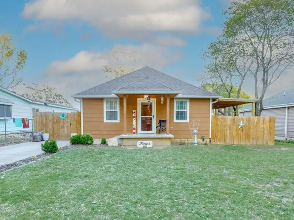 1322 N 15th St, Arkansas City, KS 67005