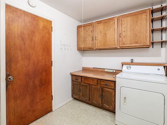 5th image of 704 Hile Ln