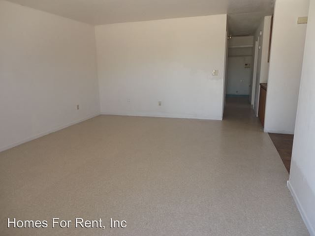 2nd image of 546 W Henderson Ave APT D