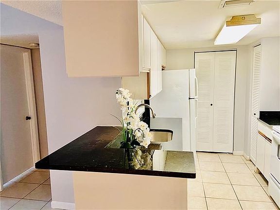 3rd image of 9955 Westview Dr APT 224