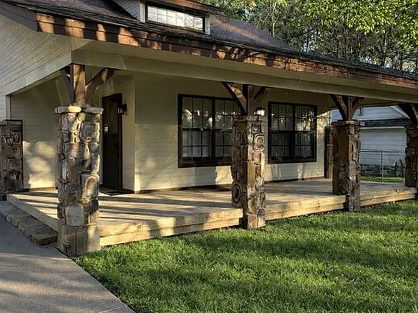 904 Norris Ave, Broken Bow, OK 74728