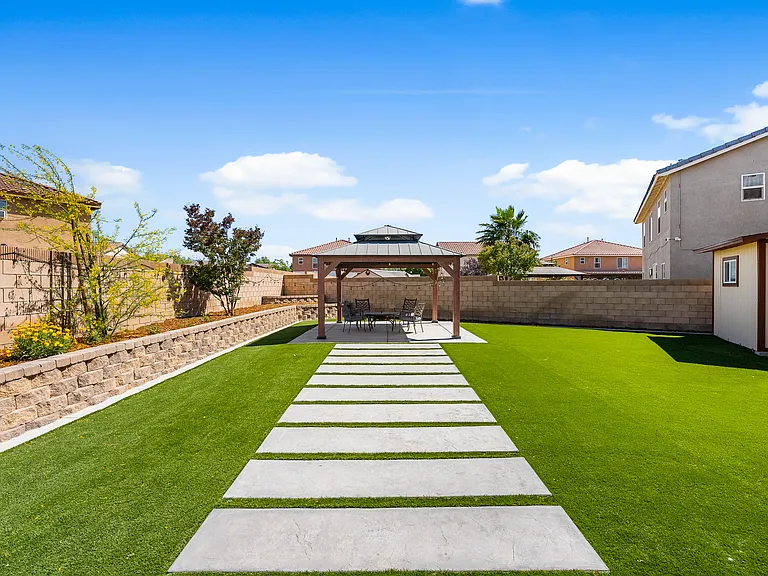 44256 Dahlia St — Photo 57