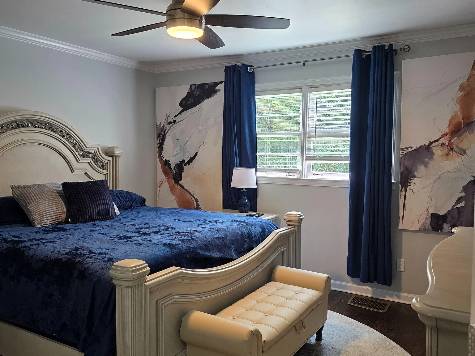4 bed, 4.0 bath, 2300 sqft, $1,364 — Photo 1