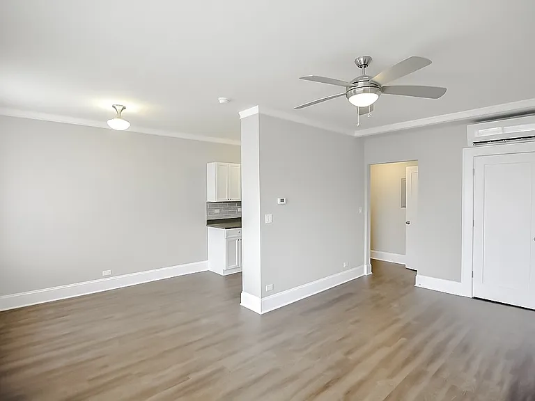 817 W Lakeside Pl #116 — Photo 11