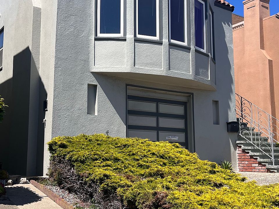1st image of 450 Justin Dr