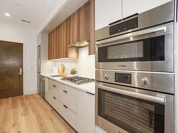 3rd image of 801 N St NW APT 304
