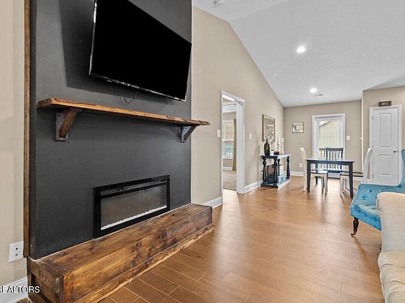 4th image of 3304 Townsend Park Ln