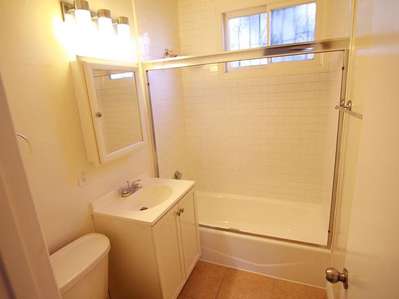 4th image of 937 Cole Ave APT 3