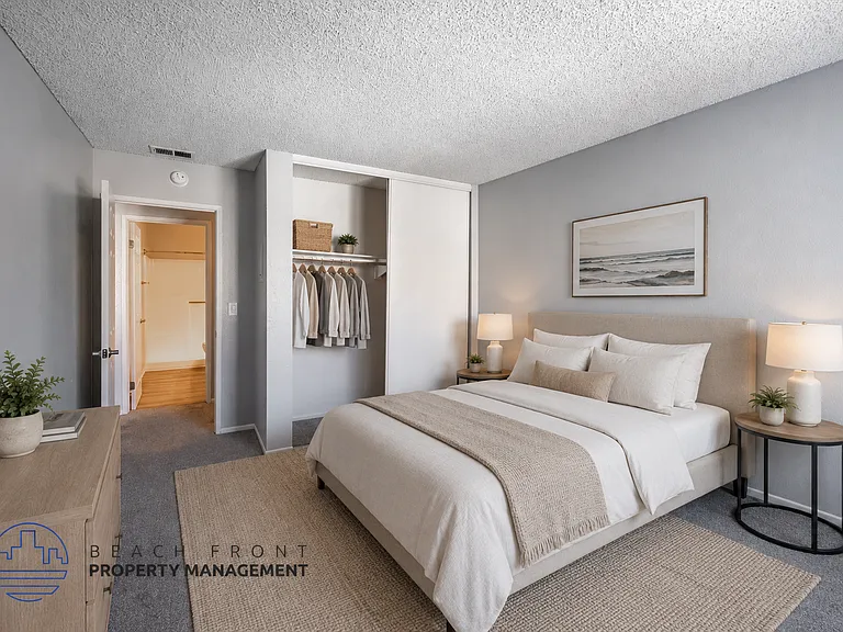 619 E. Riverside Dr. — Photo 3