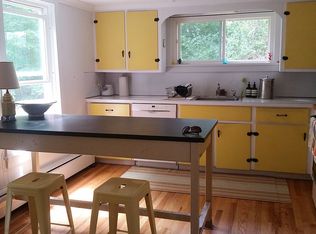 20 McCauley Ln, Williamstown, MA 01267