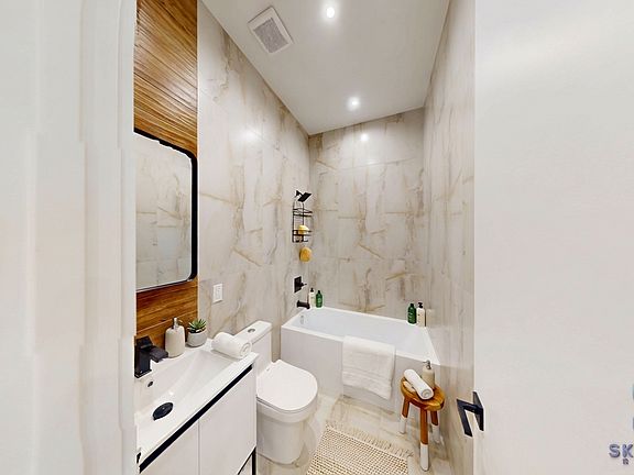 4th image of 893 New York Ave #1B
