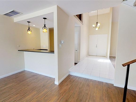 5th image of 1228 Seafarer St