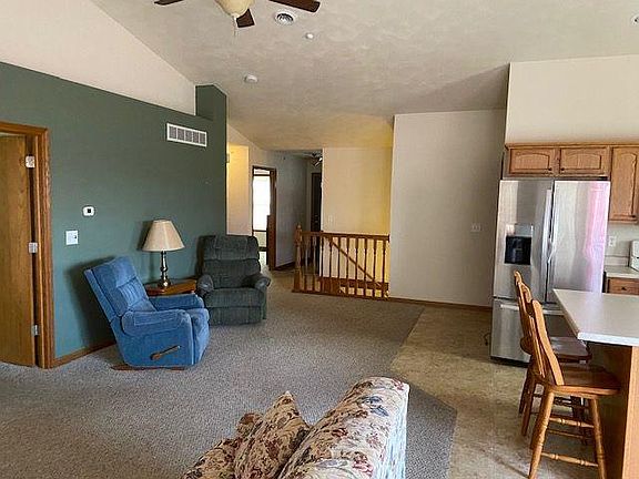 5th image of 510 Thomas Ave