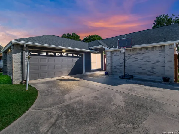 9520 Woodland Hills, San Antonio, TX 78250