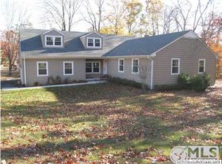 2 Gulfstream Blvd, Matawan, NJ 07747