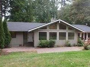 1421 Lakewood Dr, Camano Island, WA 98282