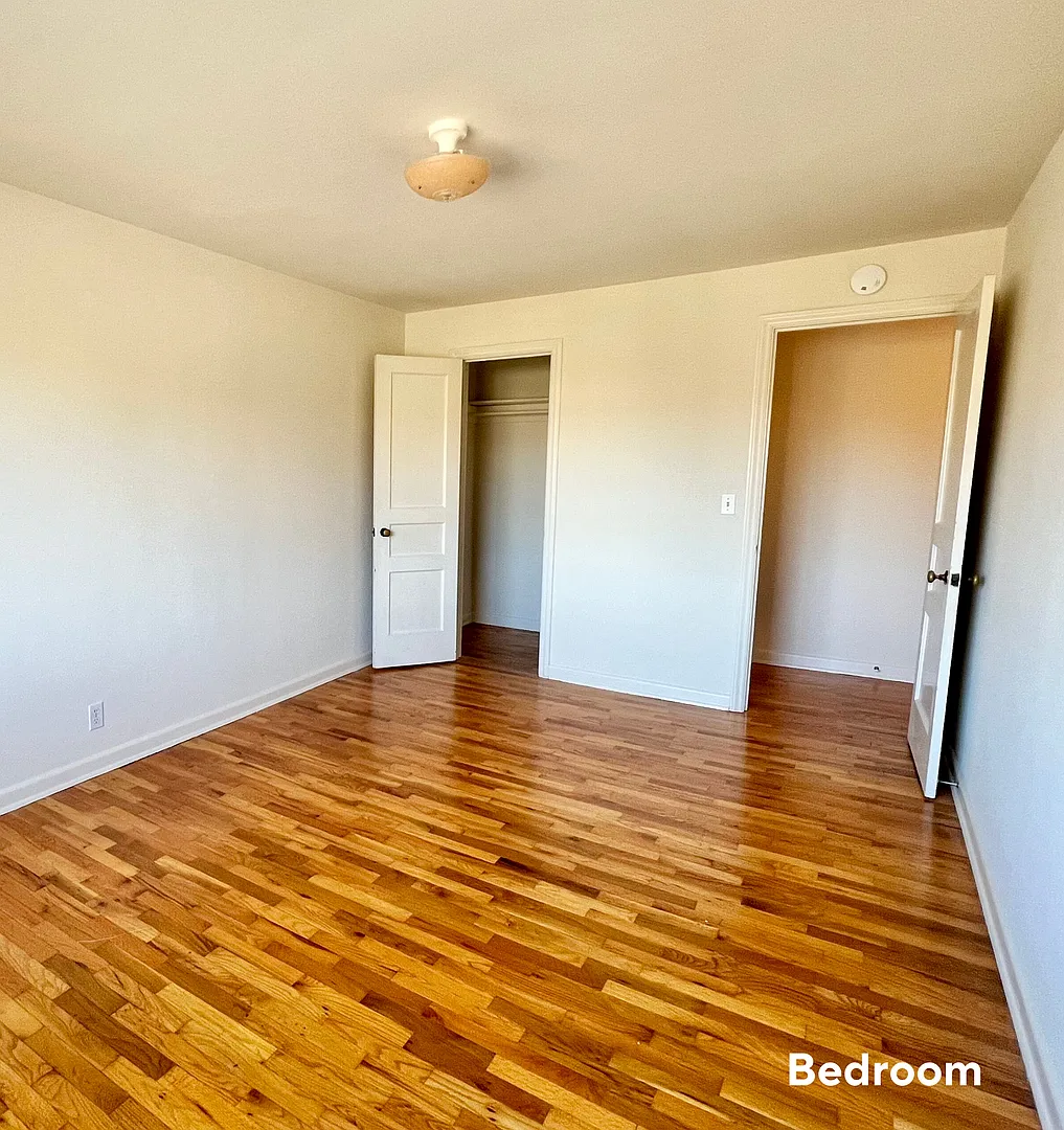 Green Lake Manor — Photo 4