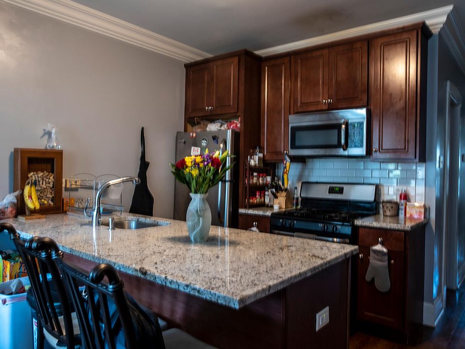 1st image of 2723 N Lawndale Ave #1