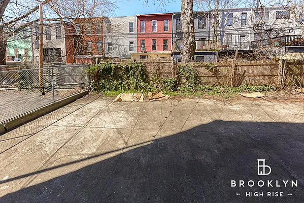 Rented by Brooklyn High Rise LLC | media 27