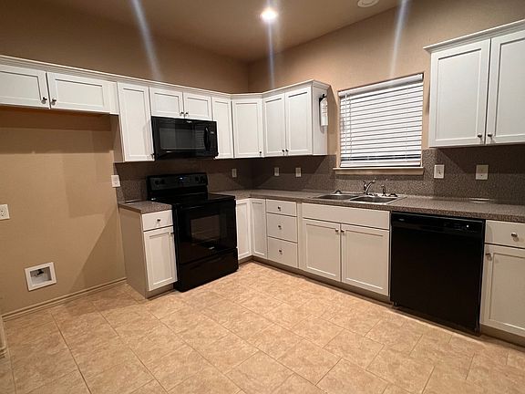 2310Kitchen_05242024