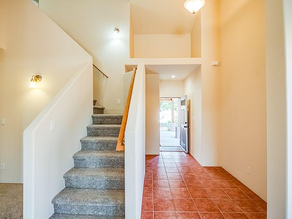 5th image of 625 Aster St