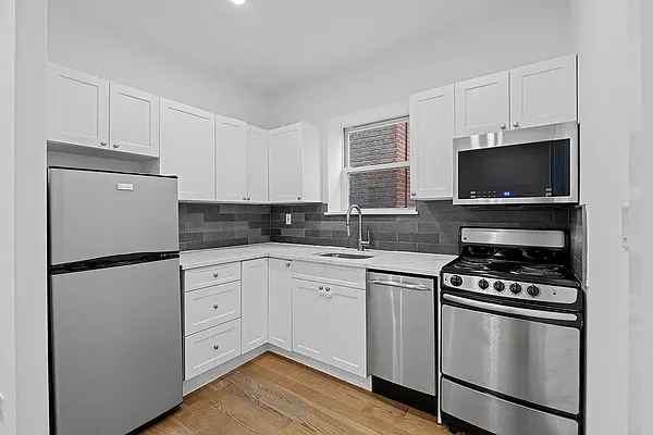 Rented by REAL New York | media 5