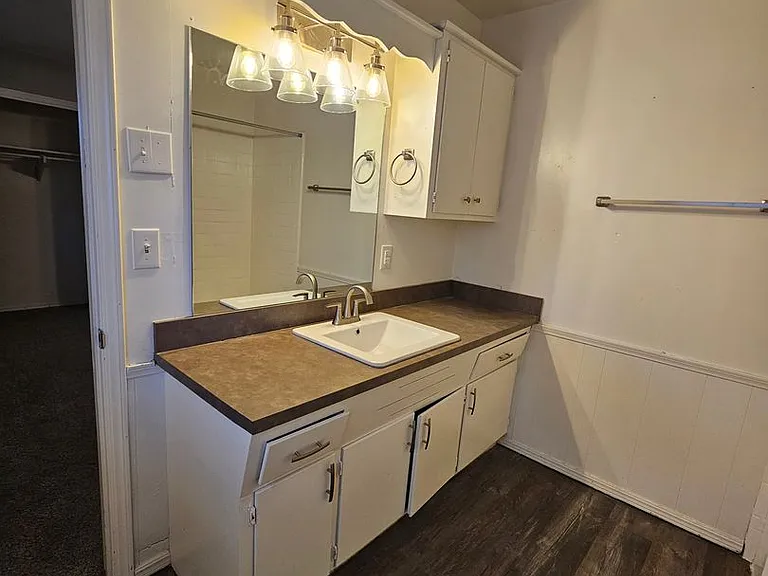 Broadway Apartments in Rose District — Photo 31