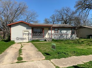 752 W Redbud Dr, Hurst, TX 76053