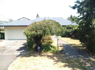 10708 Durland Ave NE, Seattle, WA 98125