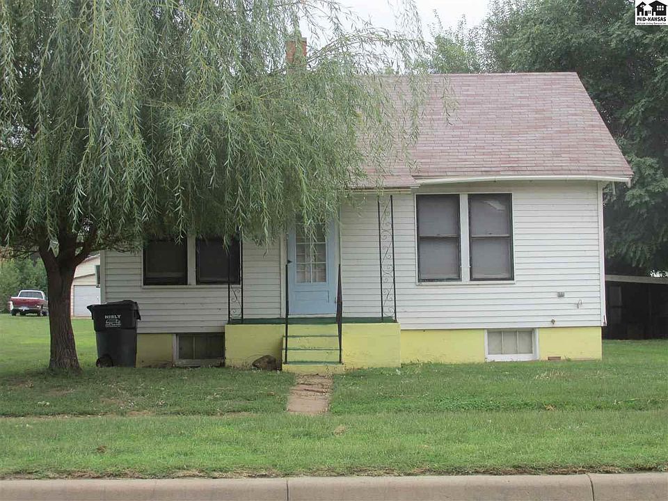 1st image of 207 W 2nd Ave