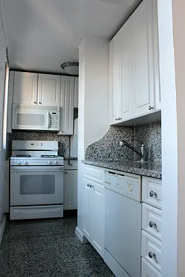 Rented by Keller Williams NYC | media 4