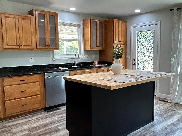 2632 Owens Dr — Photo 3
